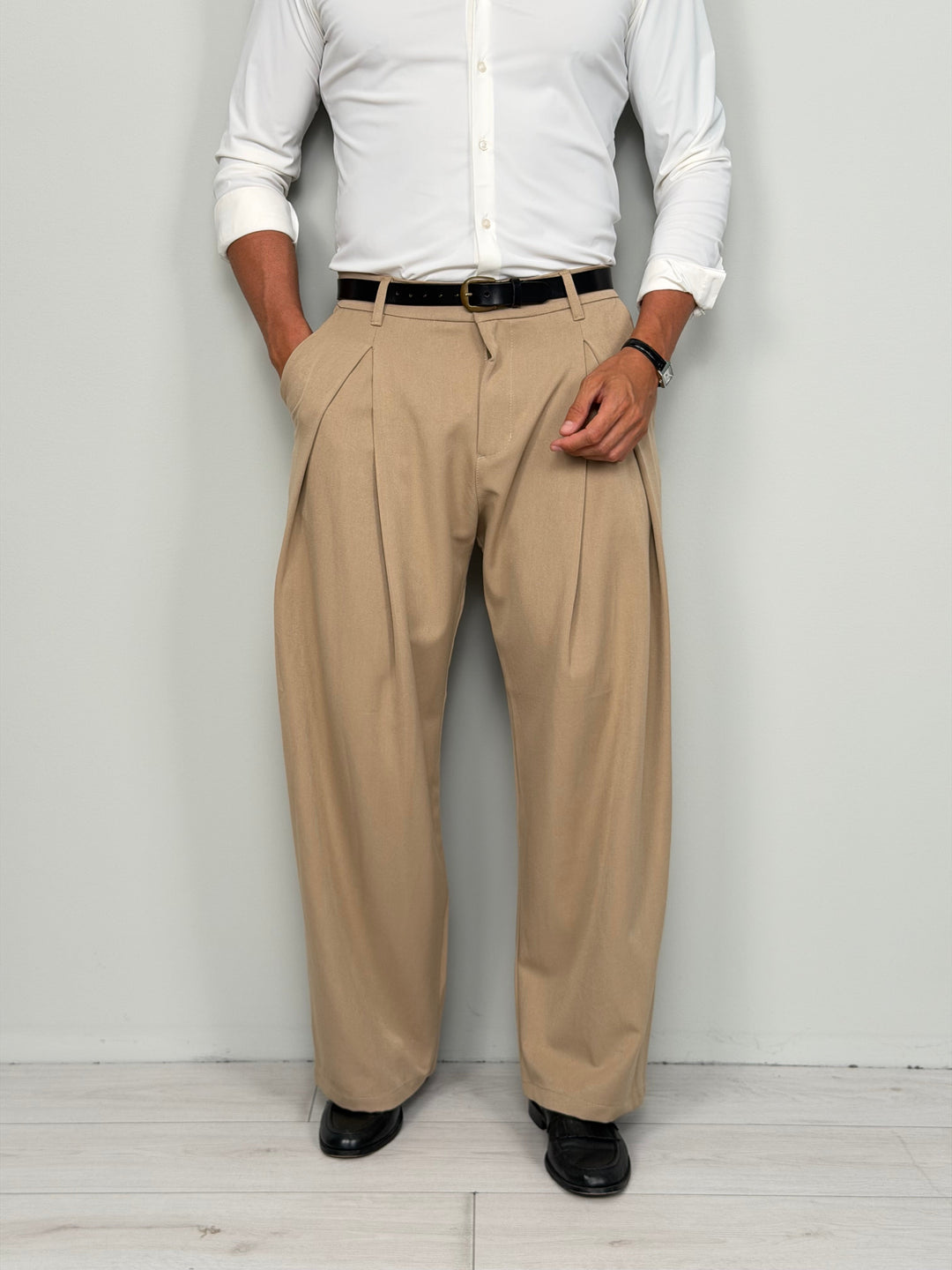 PANTALONS CLUB À JAMBES AMPLIES - POCHETTE ARRIÈRE