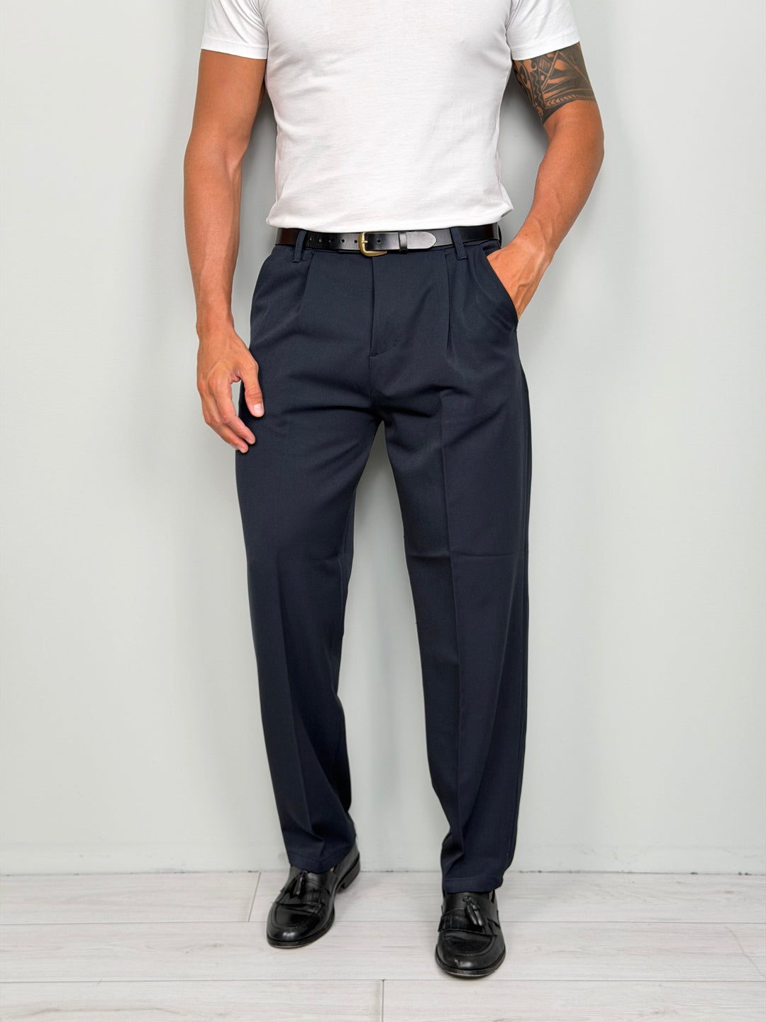 PANTALONS LARGE - POCHETTE ARRIÈRE