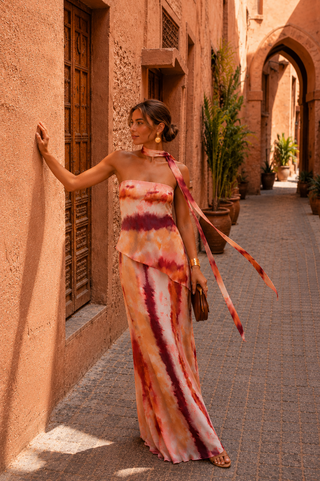 Robe longue imprimée avec décolleté cœur